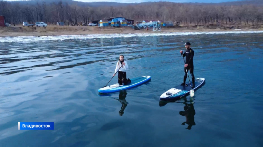 Во Владивостоке стартовал сезон сапсерфинга