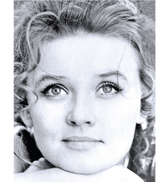 Вера Алентова