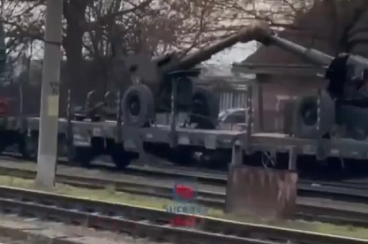    На границе Румынии с Украиной заметили скопление колонн с военной техникой