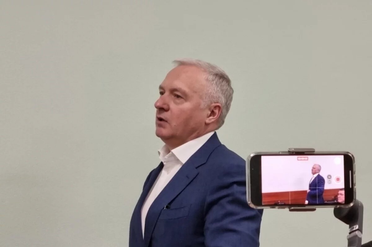    Юрий Лапшин.