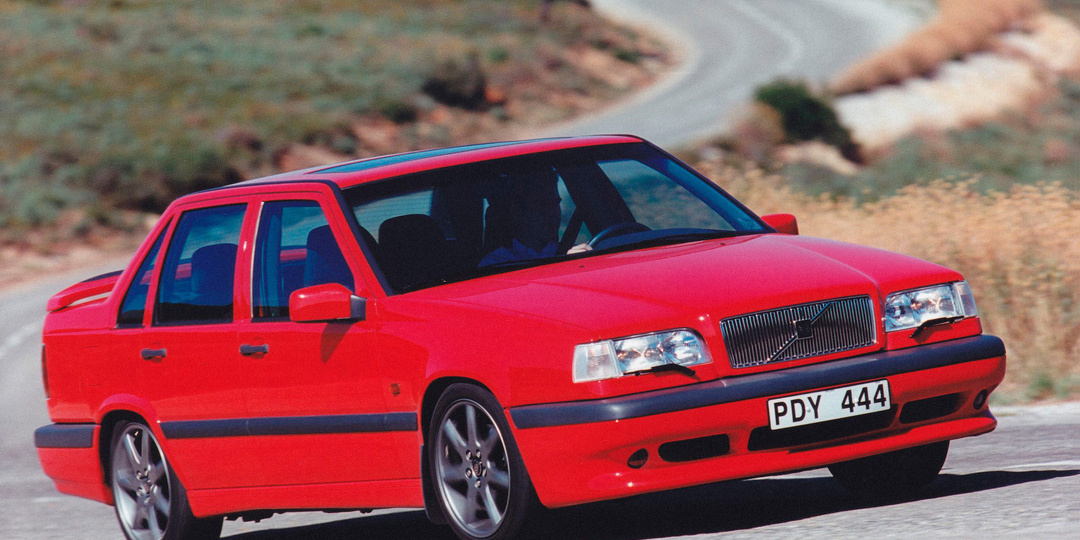 Быстрые седаны 90-х (кроме тех, о которых вы сразу подумали)
