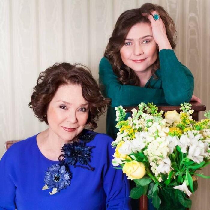 Народная артистка РСФСР Лариса Голубкина с дочерью Марией. Фото - Яндекс-картинки