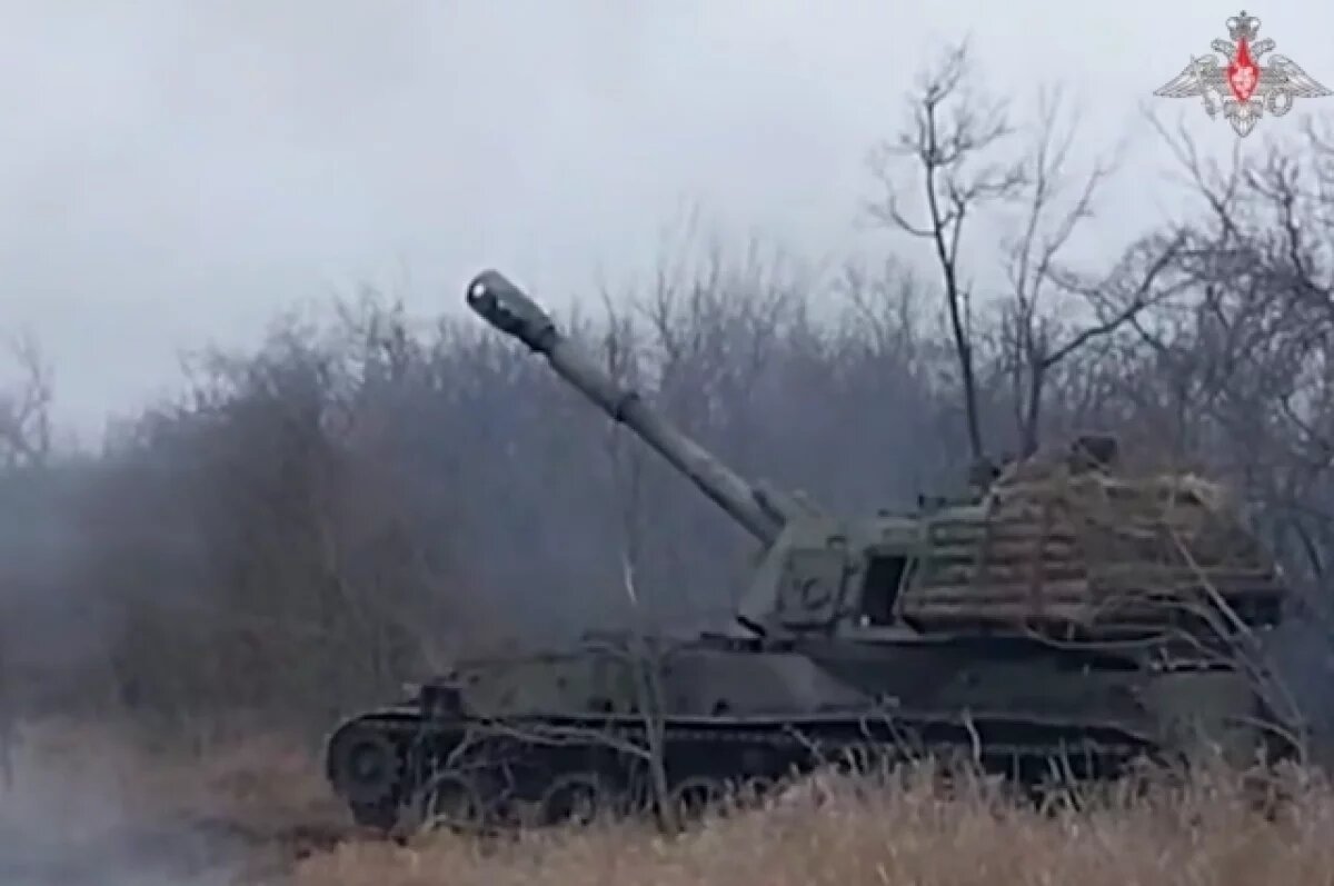    Военнослужащие из Бурятии, рискуя жизнью, спасли горящий танк в зоне СВО