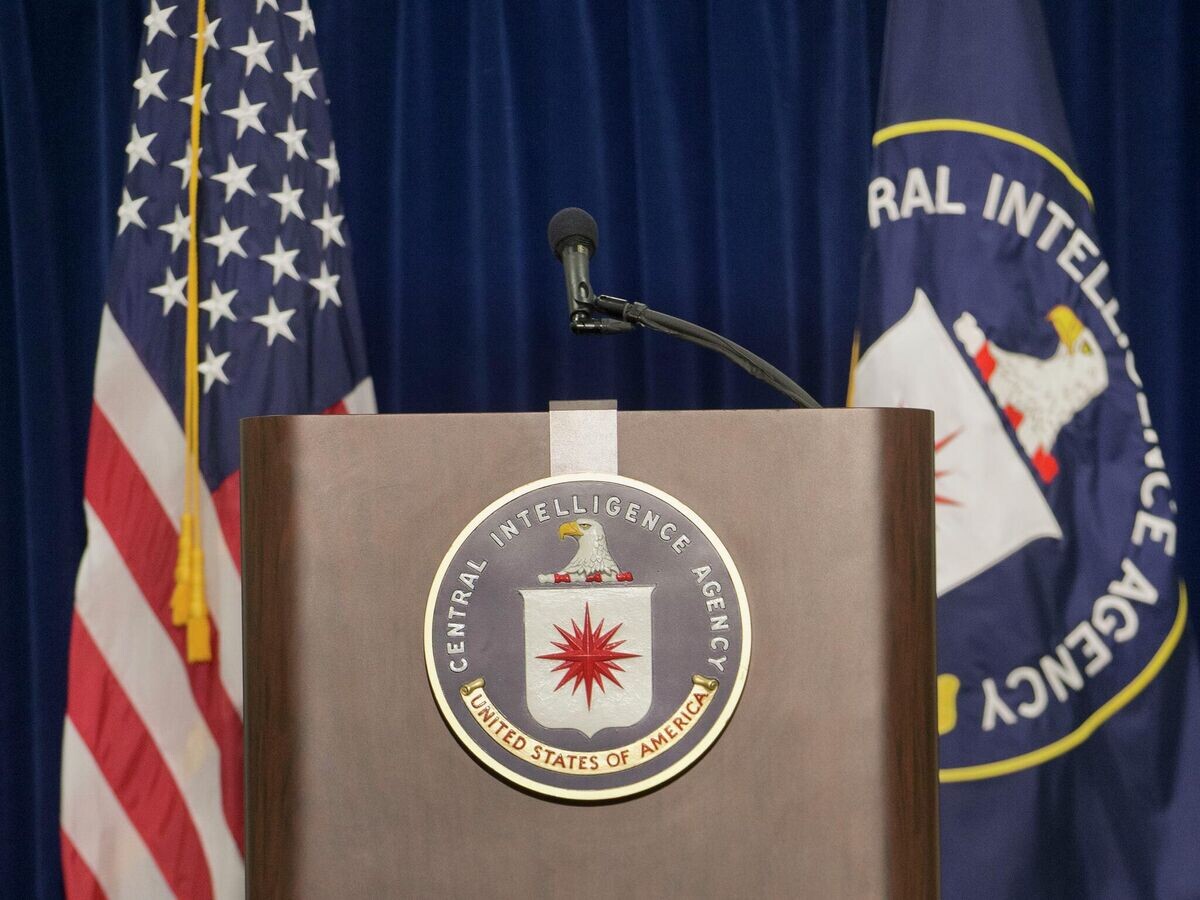 Трибуна перед началом пресс-конференции директора ЦРУ в штаб-квартире агентства в Лэнгли, США© AP Photo / Pablo Martinez Monsivais