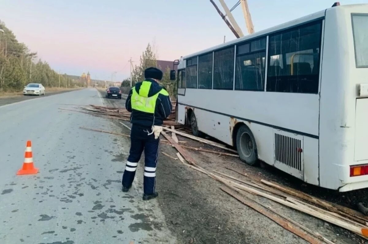    Три пассажира пострадали в аварии с автобусом на Урале
