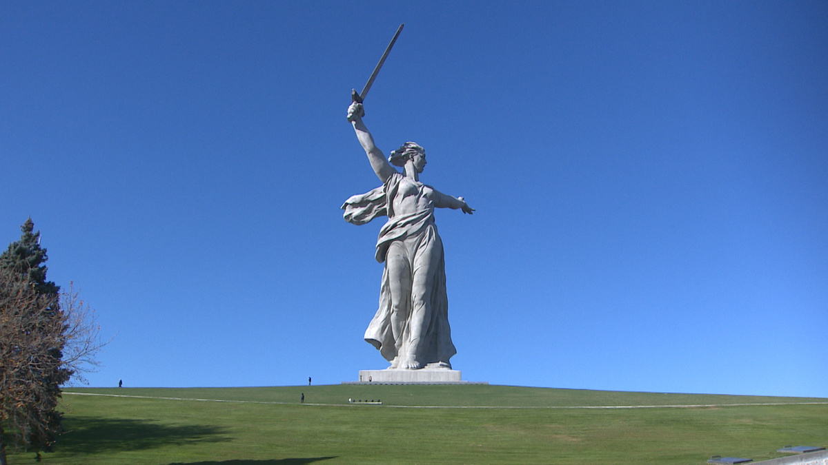 Родина-мать Волгоград (фото из открытых источников)