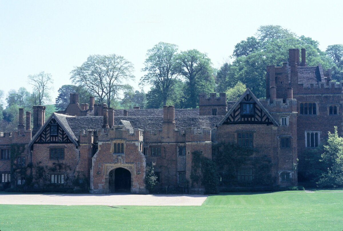 Комптон Уиньятес https://i0.wp.com