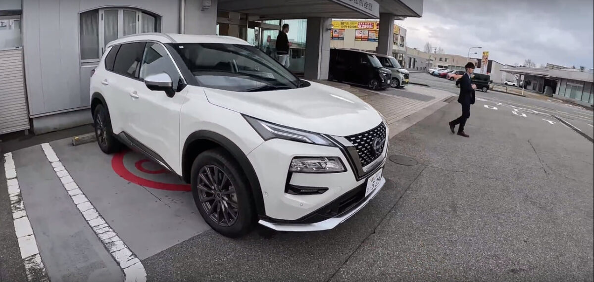 Новый Nissan X-Trail e-Power. Источник: скриншот из VKвидео канала "Япония Транзит"