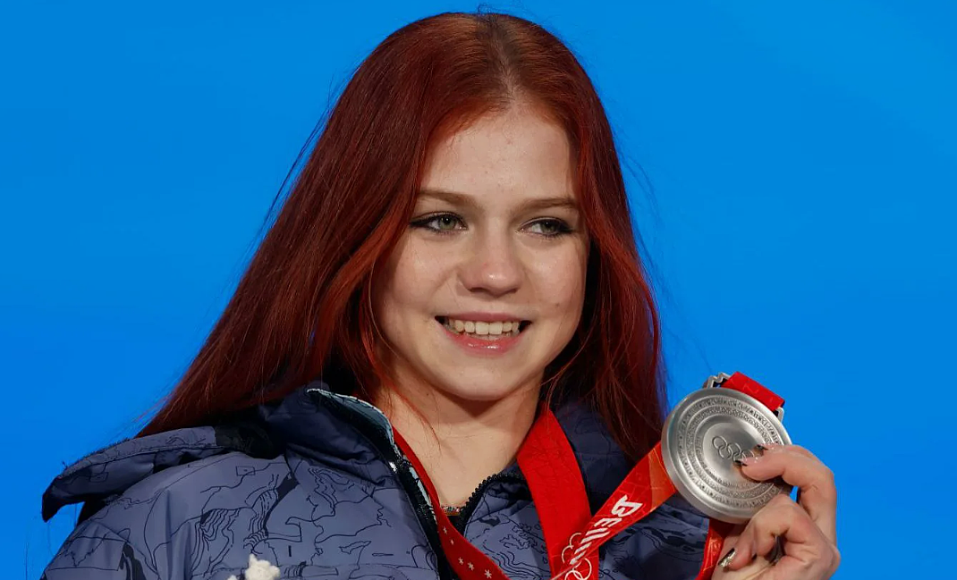 на фото Александра Трусова 