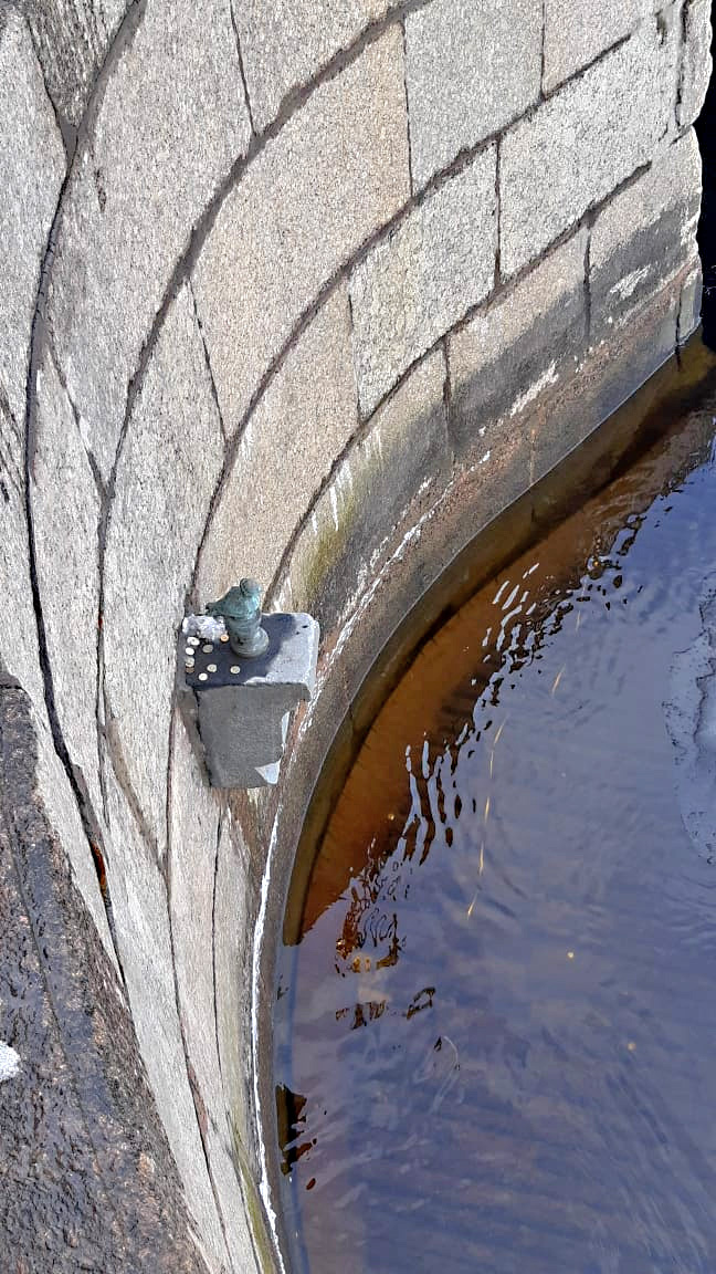 Фото подруги. Чижик-Пыжик. Санкт-Петербург. 2025 г.