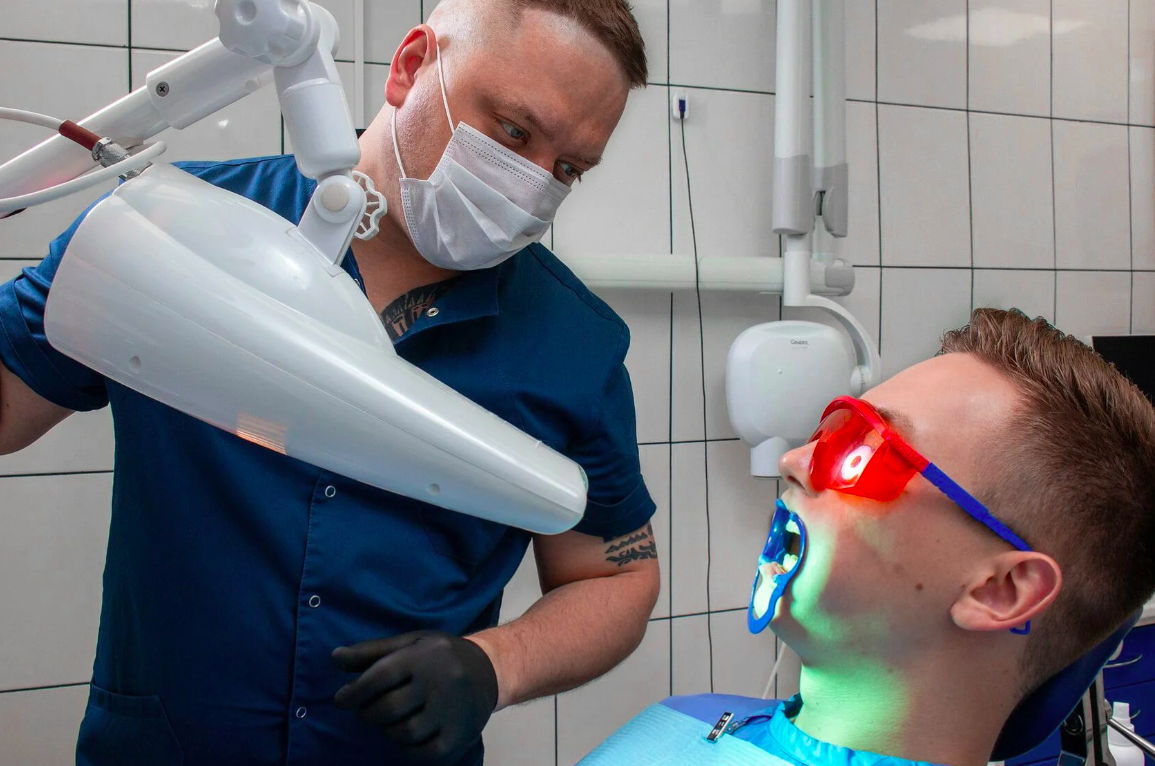 Отбеливание зубов в Дентру