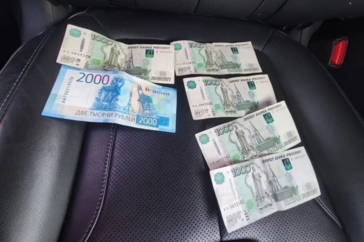    В Тольятти задержан полицейский за посредничество во взяточничестве