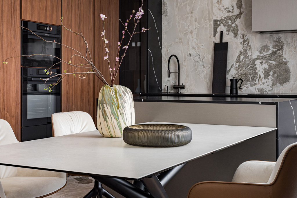 Кухня, Стиль La’Rus; декоративное покрытие Stone, Derufa