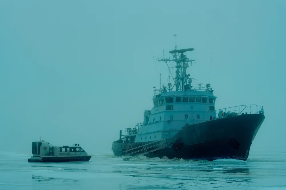 Кадр из сериала «Icebreaker» / фото: variety.com