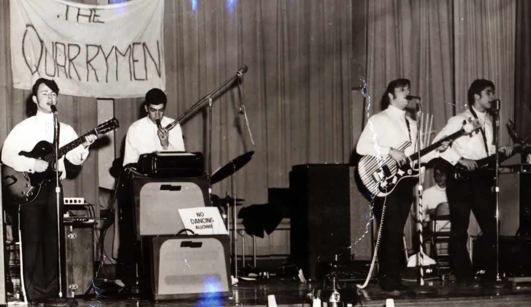 Архивная фотография The Quarrymen в изначальном составе (фото из интернета)