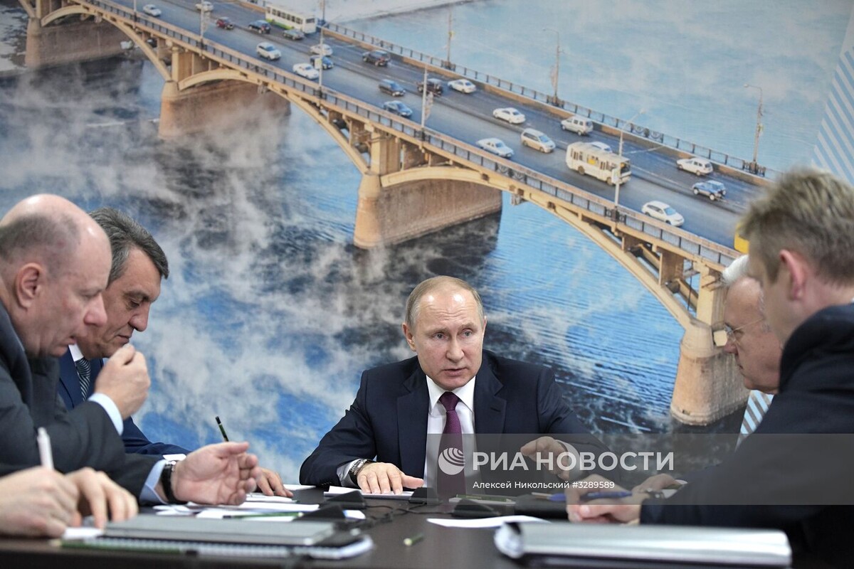 7 февраля 2018. Президент РФ Владимир Путин во время встречи по вопросам экологической ситуации в Красноярском крае.