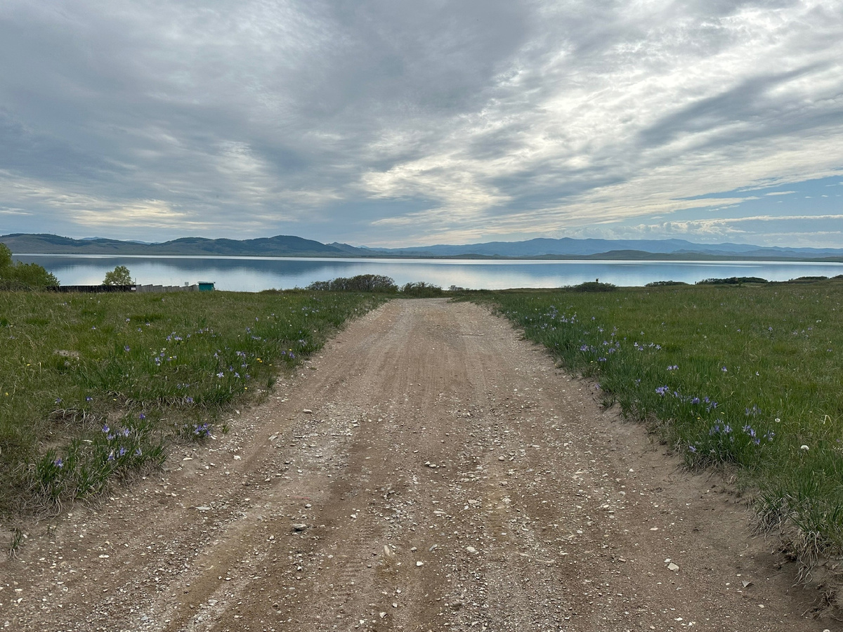 Дорога. Автор фото - моя дочь. Хакасия. Июнь 2024 года.