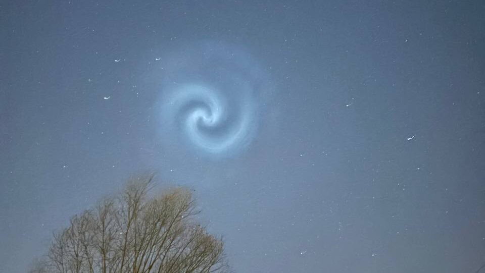    Паранормальные полосы исчезли спустя 30 секунд. Фото: @aleksandra_barsukova