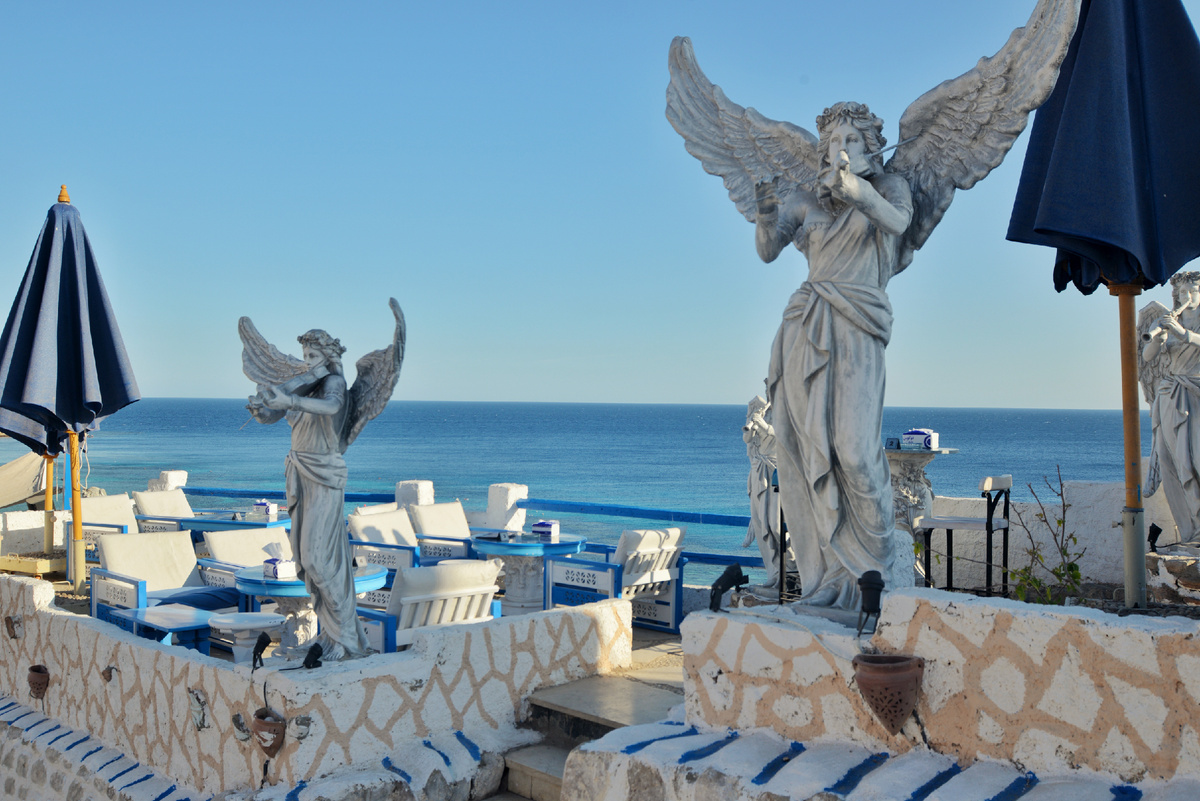Пляж Санторини в Итальянском стиле.