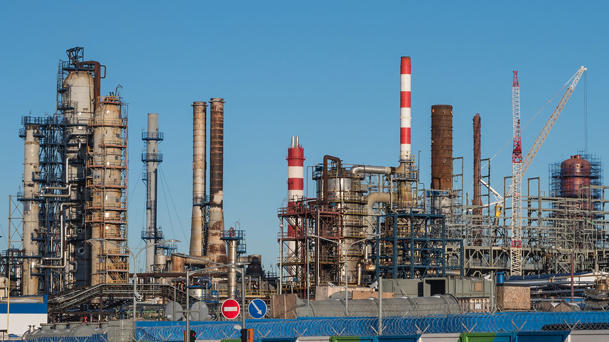 Ожидается, что эта приватизация принесет в бюджет от 100 до 300 миллиардов рублей