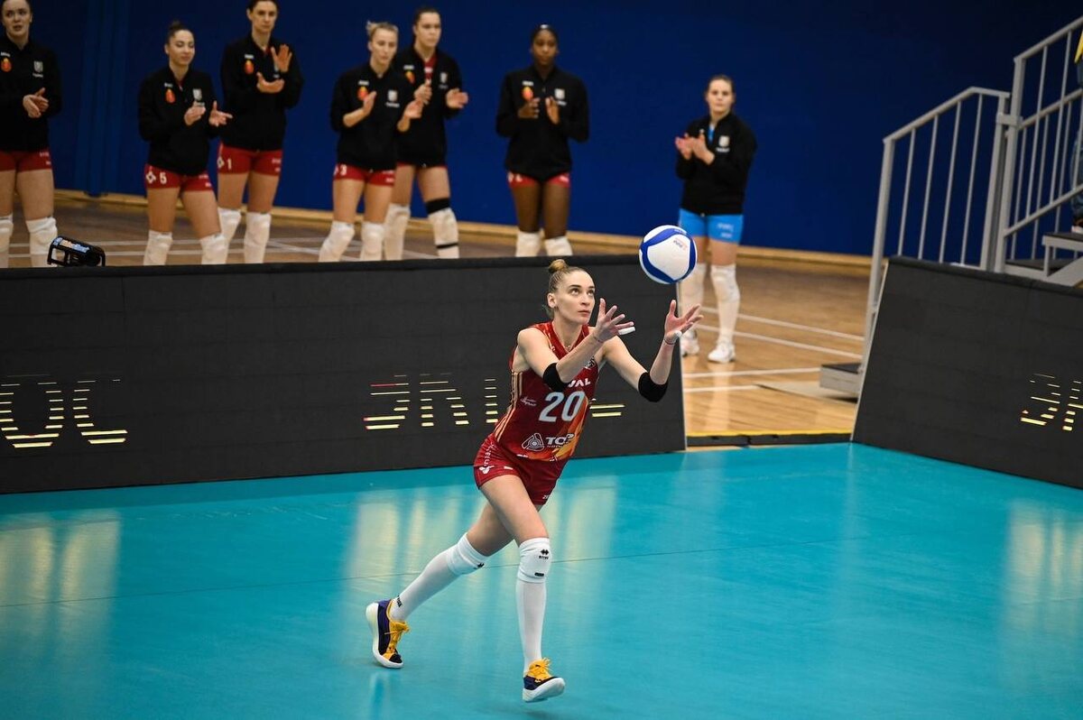 Виктория Боброва возвращается в Петербург повзрослевшим игроком и  с медалью чемпионата России. Фото: волейбольный клуб "Тулица"( Тульская область)