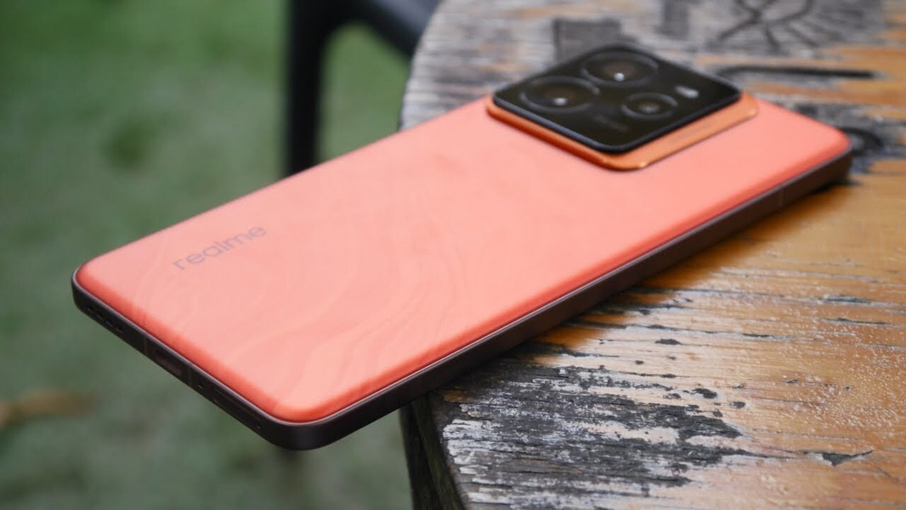 Realme GT 7T Ultra — смартфон, который переопределяет границы производительности и дизайна.