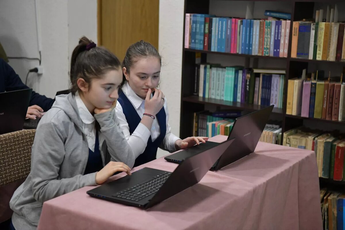 Компьютерный класс в школе села Мгудзырхуа