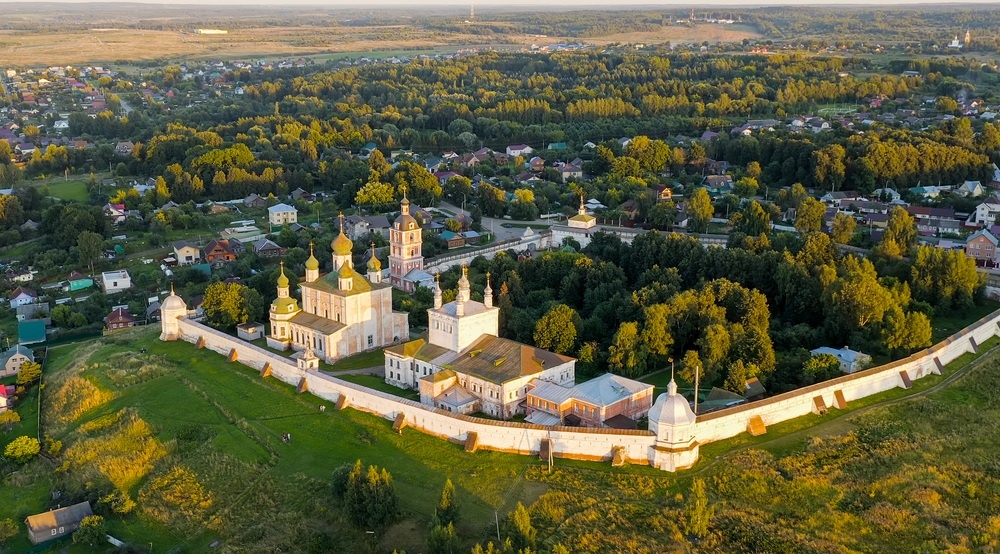 @Collection Maykova/Shutterstock