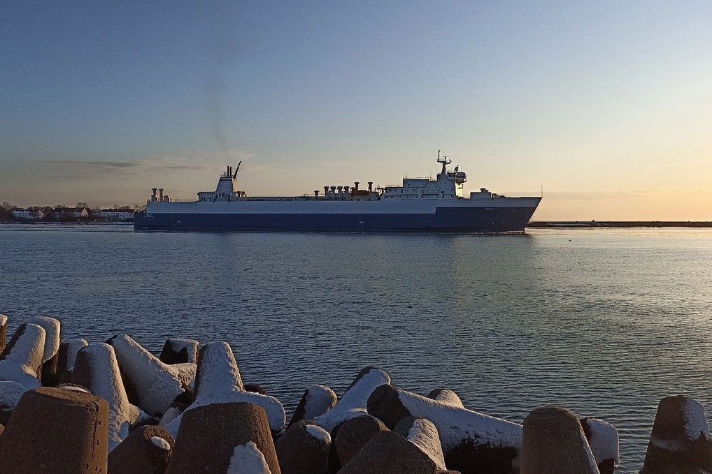    Перевозки будут осуществляться с использованием четырёх морских паромов