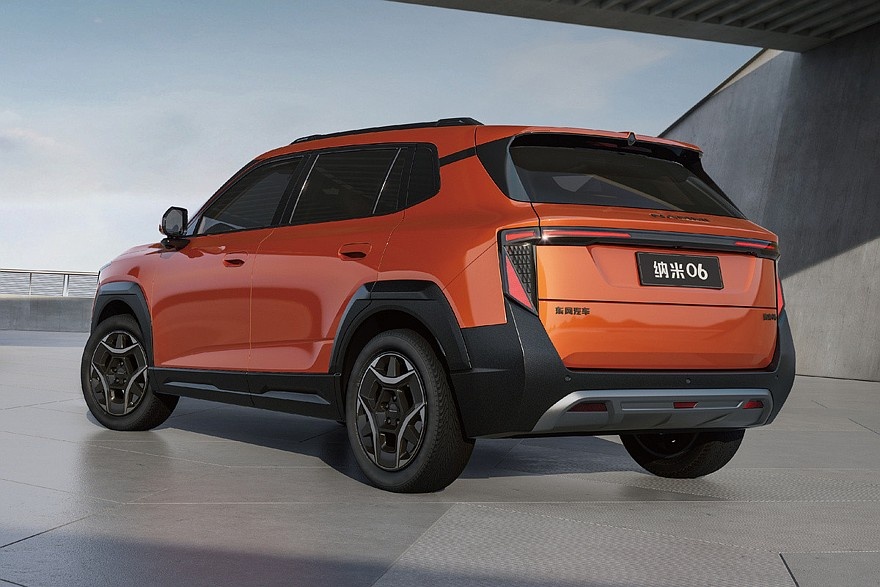    Электрический кроссовер Nammi 06