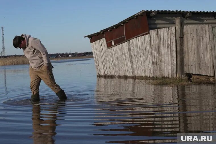 «Большую воду» в регионе ждут к середине апреля. Фото: Денис Моргунов © URA.RU