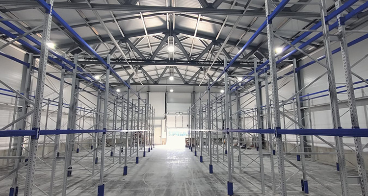 Строительстве быстровозводимых ангаров