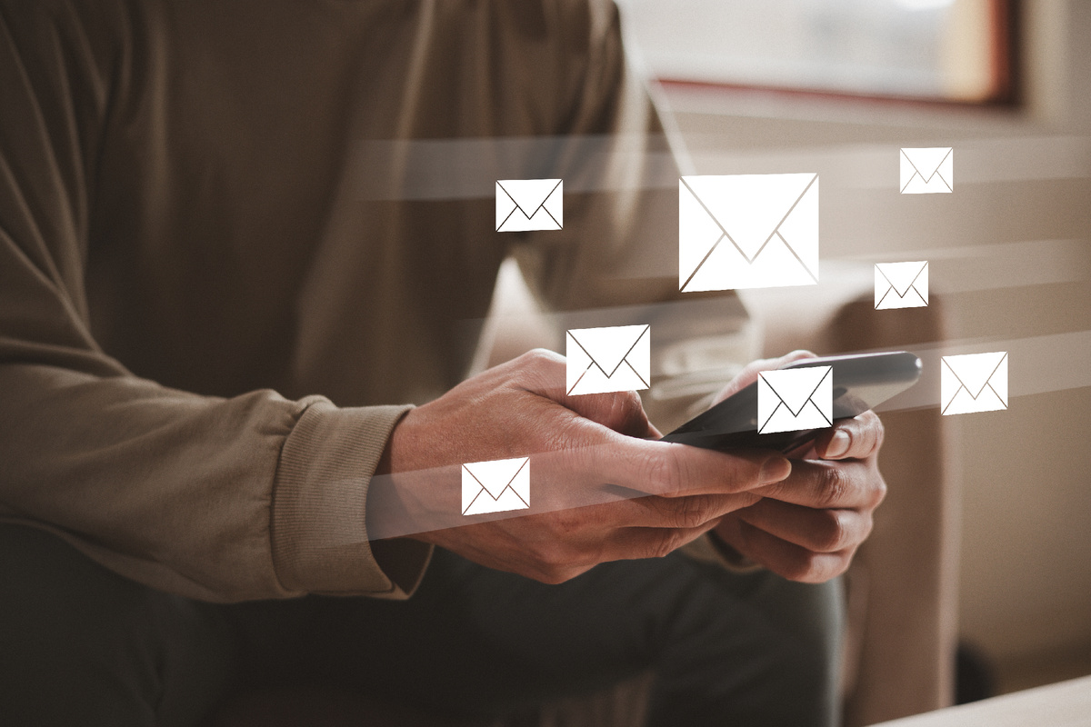 @Smallroombigdream/Shutterstock.com