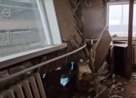     Водитель фуры, влетевшей в дом, рассказал свою версию ДТП