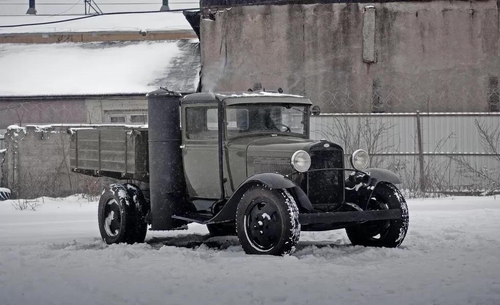 ГАЗ-АА с газогенератором. Автор фото: Михаил Баландин и RetroTruck для kolesa.ru