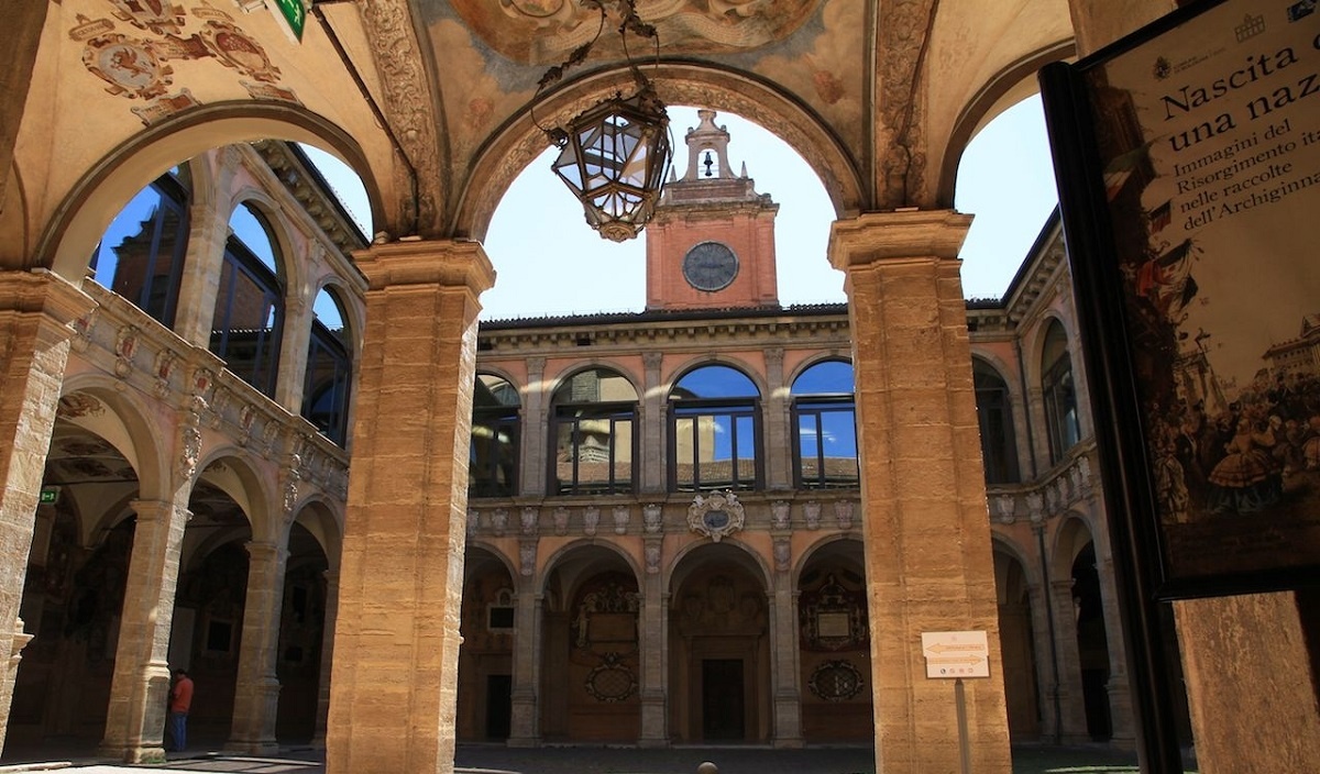    Новый мир знаний: онлайн день открытых дверей в Болонском университете