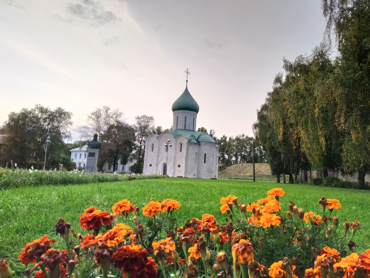 Спасо - Преображенский собор в Переславле-Залесском - самый древний храм города