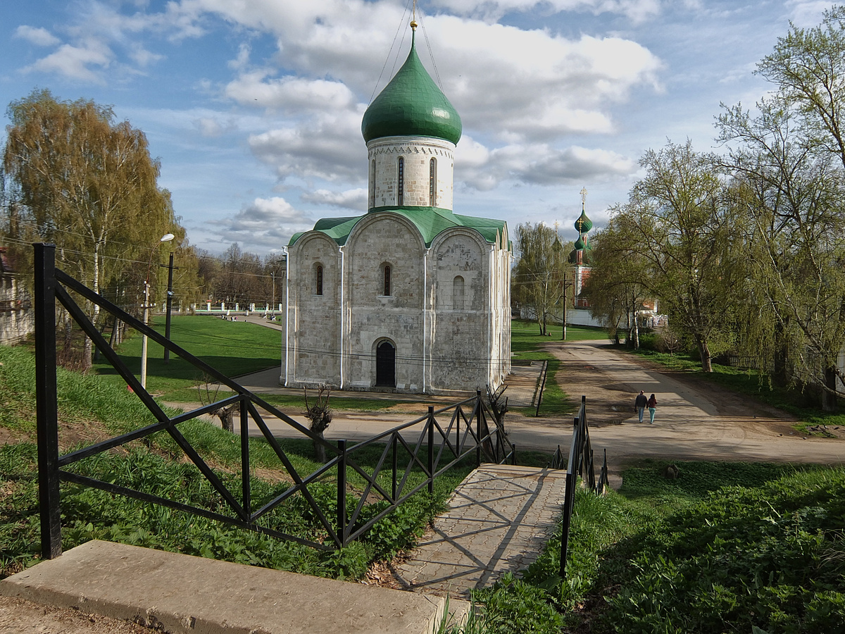 Спасо-Преображенский храм 12 века - первый храм в Переславле с даты основания в 1153 году