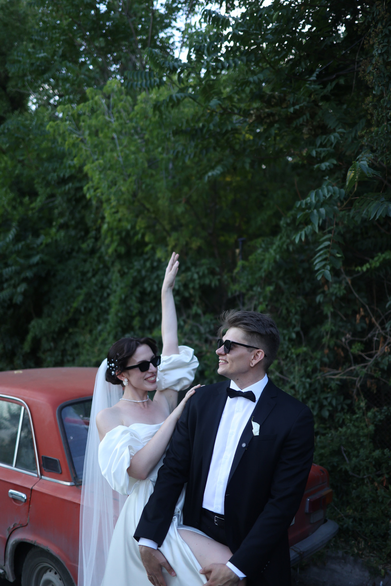 Живите в мире, женитесь в Армении