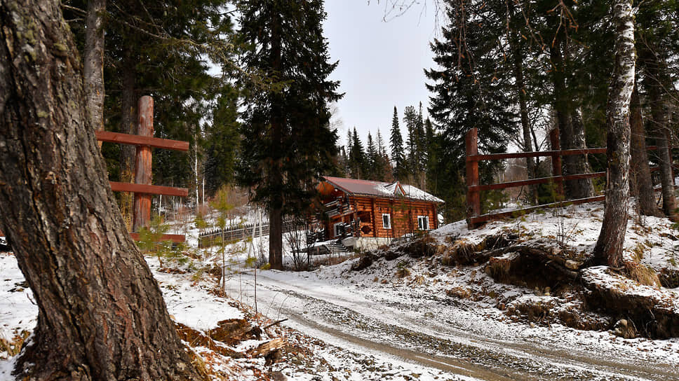 По итогам «земельной амнистии» реестр мест размещения туристов на Алтае пополнится сотнями объектов.📷Фото: Ирина Бужор / Коммерсантъ