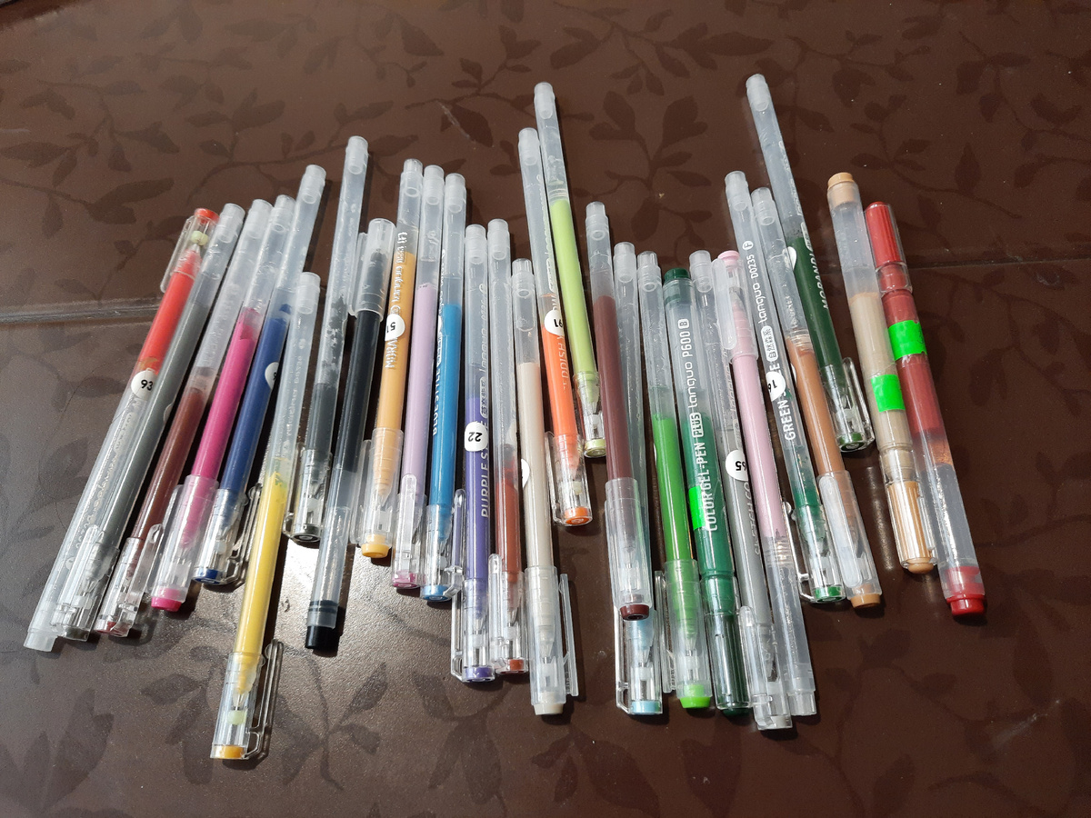 Ручки, задействованные на этой иллюстрации