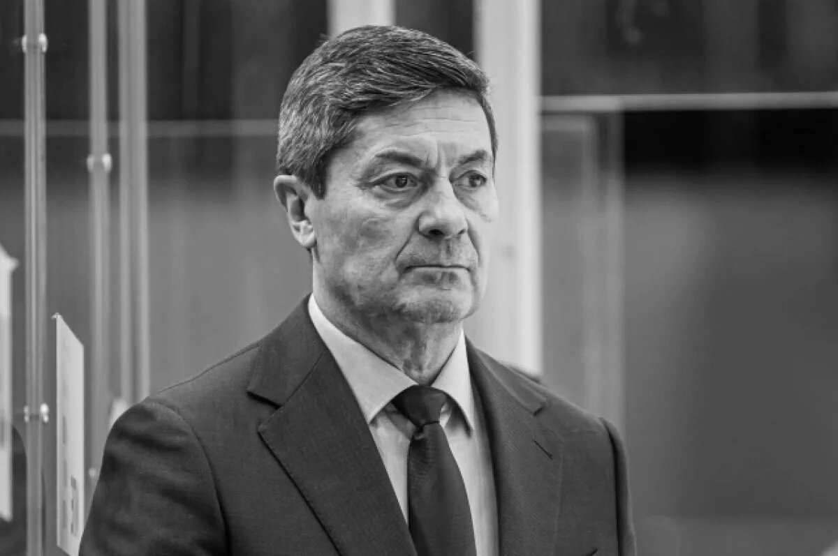    Бывший тренер ХК “Сибирь” Мартемьянов скончался в результате инсульта