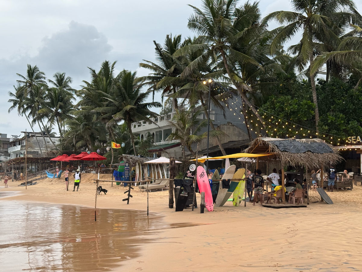 пляж Хиккадувы