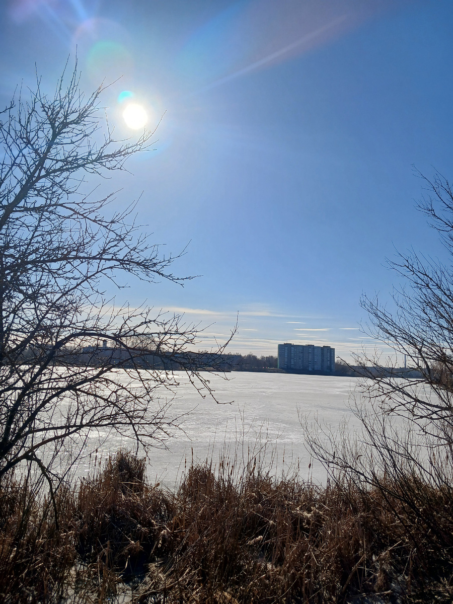 Река Малая Кокшага ещё скрыта подо льдом