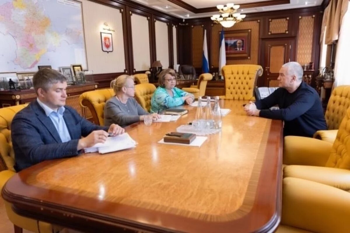    В Крыму медучреждениям выделят по 300 млн рублей на срочные потребности