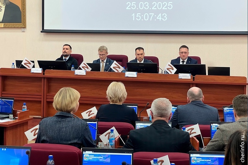    Мэром стал Роман Маслов. Его кандидатуру поддержало большинство депутатов Гордумы