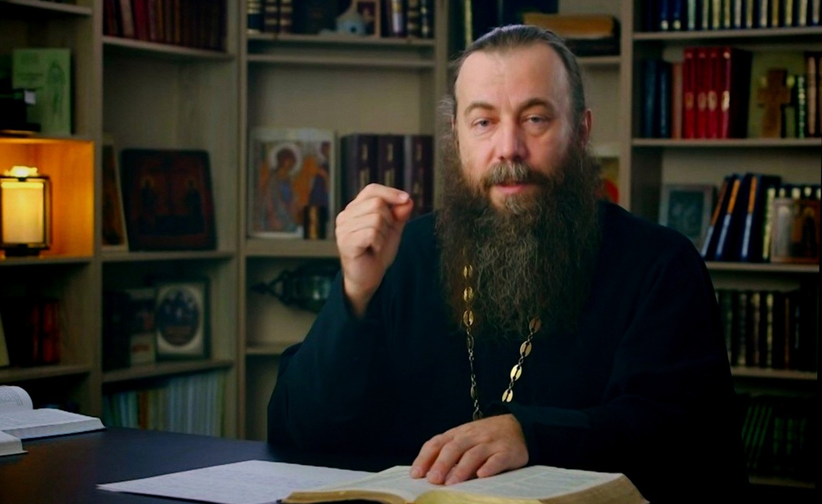 Дмитрий Беженарь — протоиерей, публицист, проповедник, миссионер, ответственный по миссионерской работе Сергиево-Посадского благочиния.