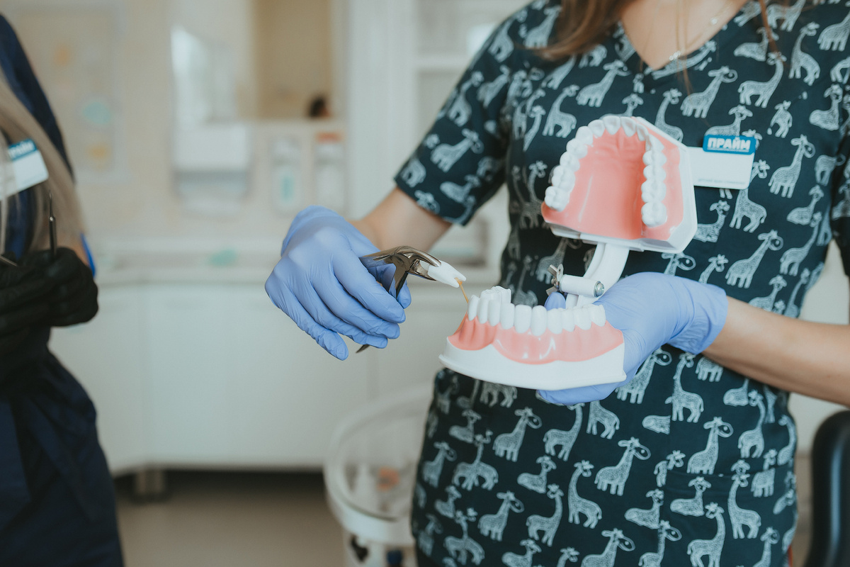 Удаление молочных зубов проводится строго по показаниям. 