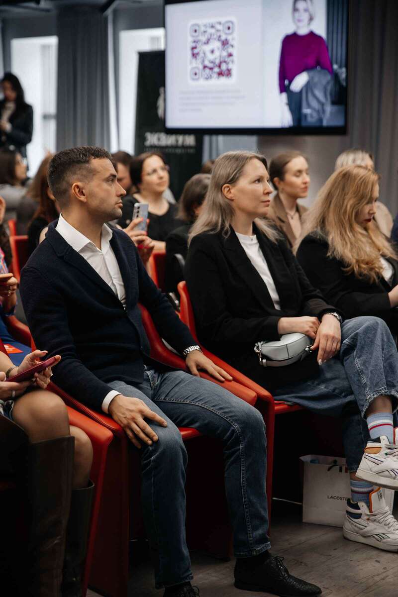 Листайте вправо, чтобы увидеть больше изображений