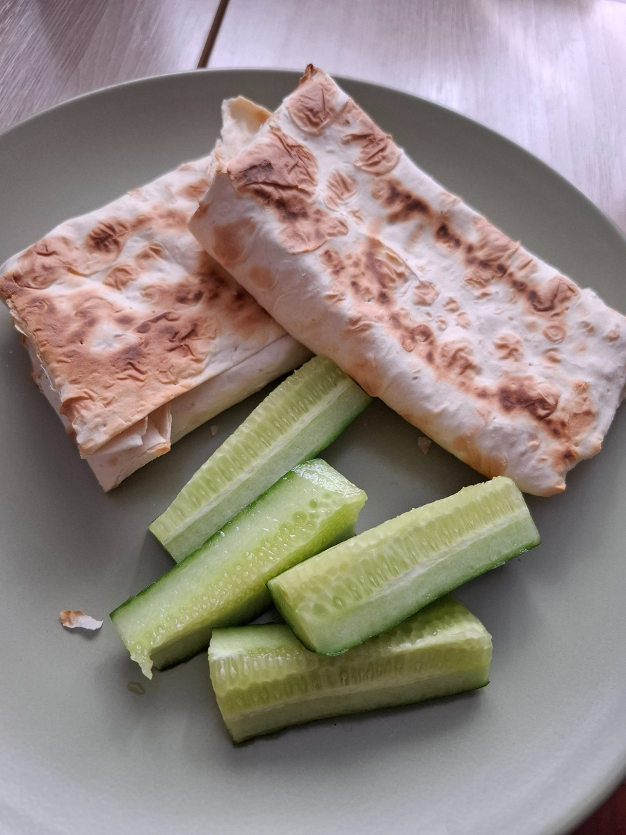 Это очень вкусно в прикуску с кофе ☕